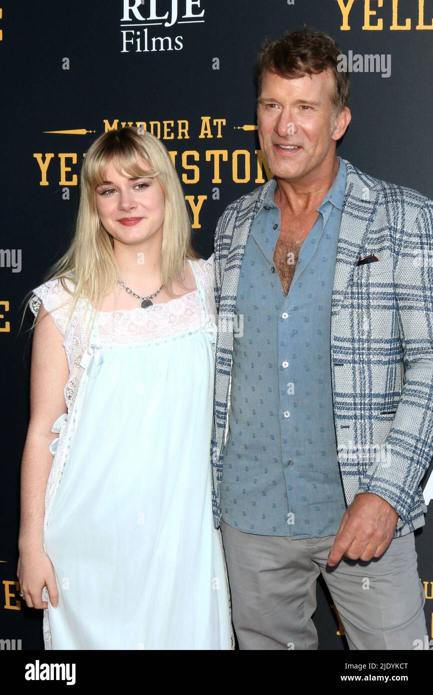 LOS ANGELES JUN 23 Harlow Jane, Thomas Jane at Murder At Yellowstone