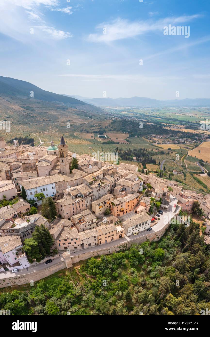 Aerial view of the town of Trevi in spring. Trevi, Perugia district, Umbria, Italy, Europe. Stock Photo