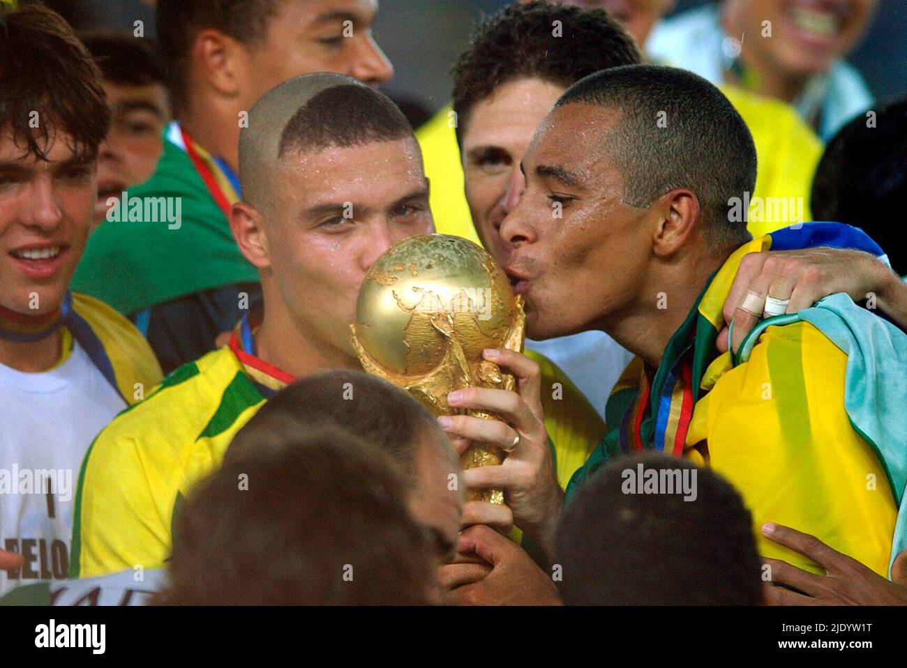 Brazil 2002 world cup final hi-res stock photography and images - Alamy