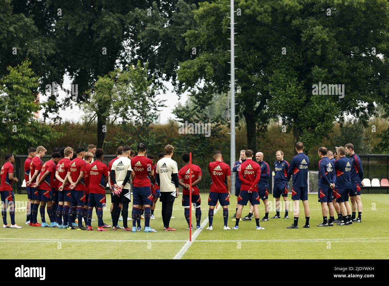 Group of people 2022 2023 hires stock photography and images Alamy