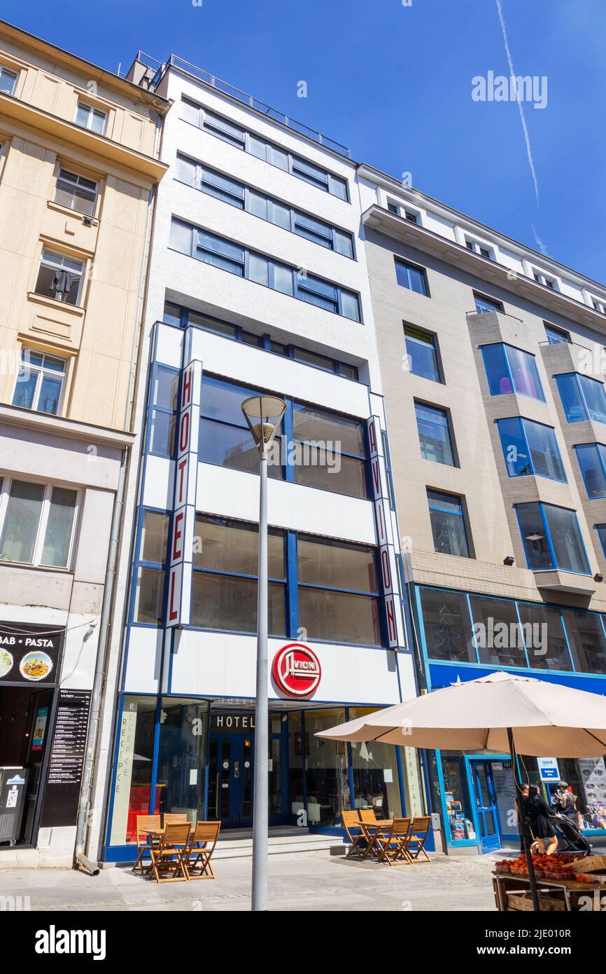 Hotel Avion (B. Fuchs, funkcionalismus, národní kulturní památka), Brno ...