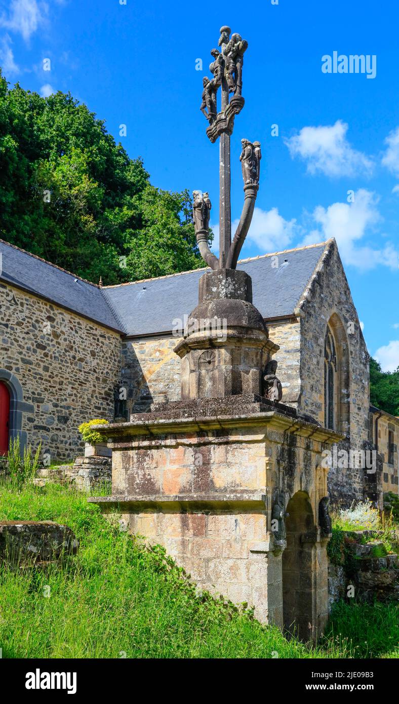 Chapel Chapelle Notre Dame de Lorette with 17th century Calvary in the