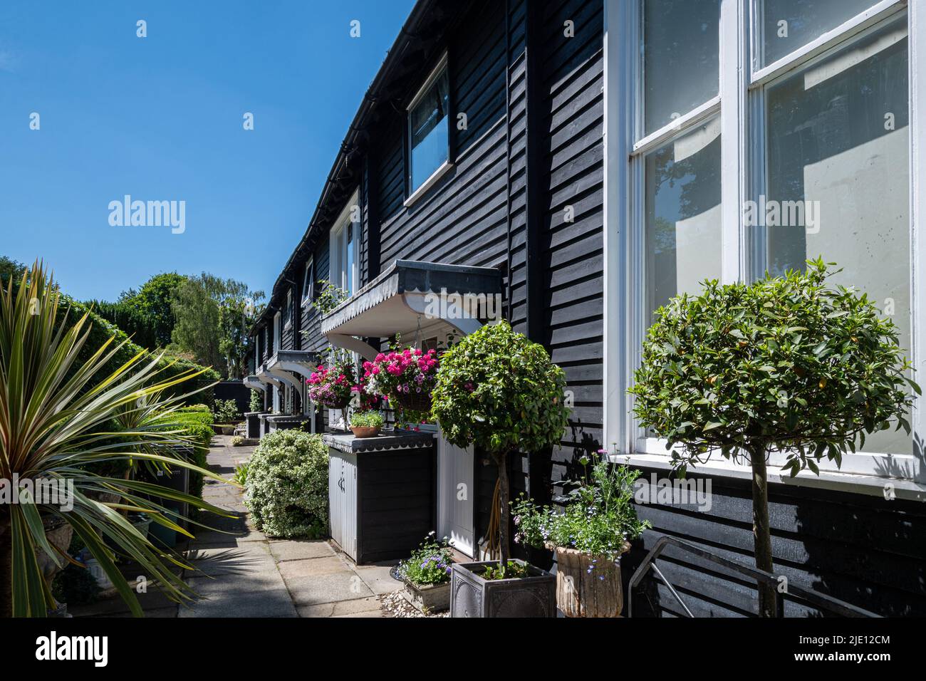 Barn conversion uk hi-res stock photography and images - Alamy