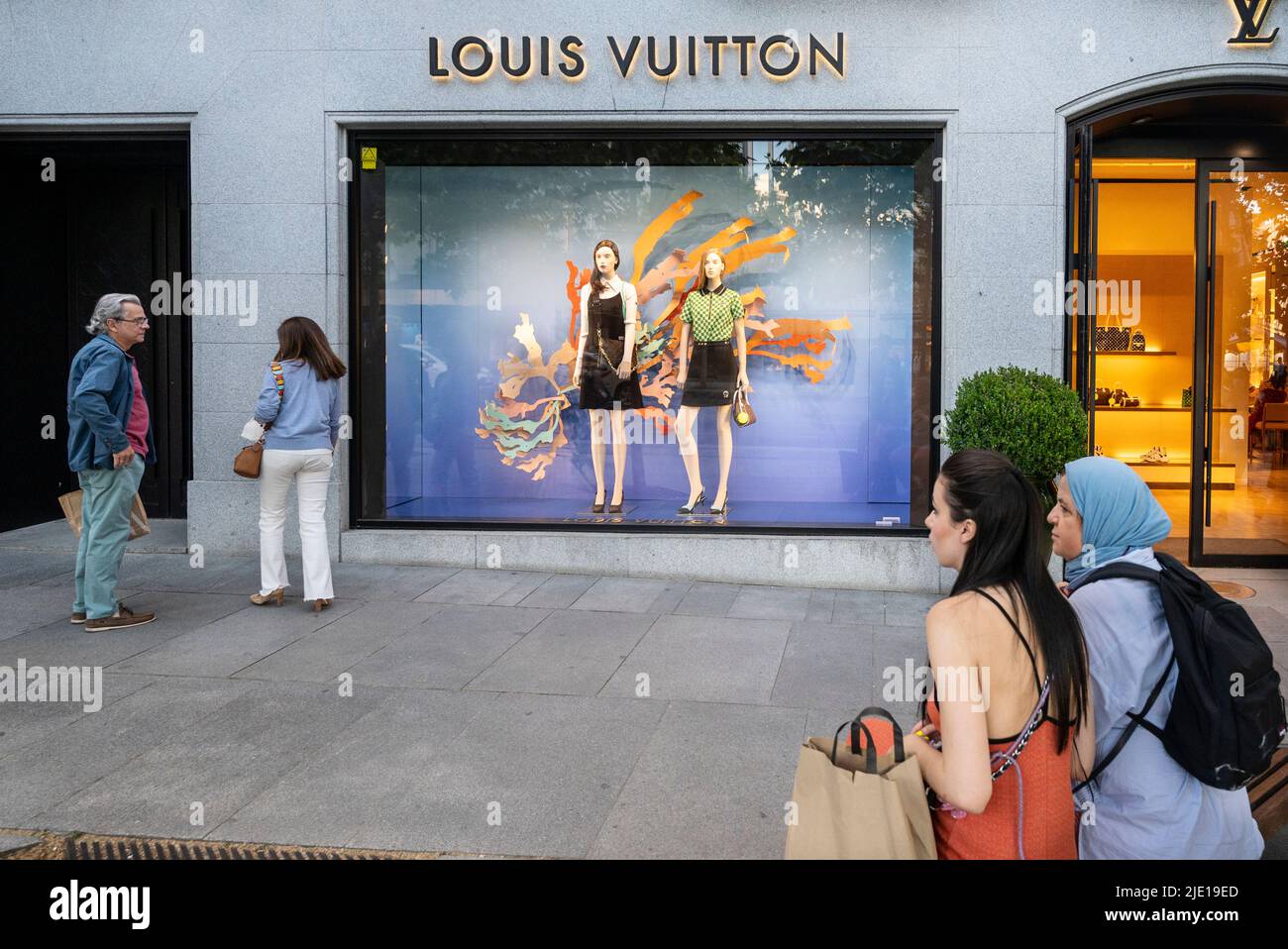 Left: model based on the Louis Vuitton store facade; Top (A-C): the