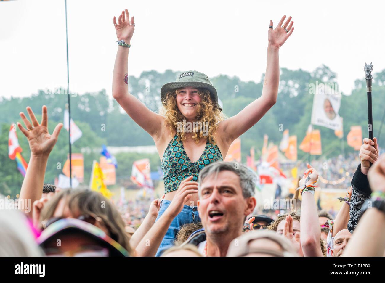 Glastonbury, UK. 24th June, 2022. Wet Leg play the Park Stage to a huge