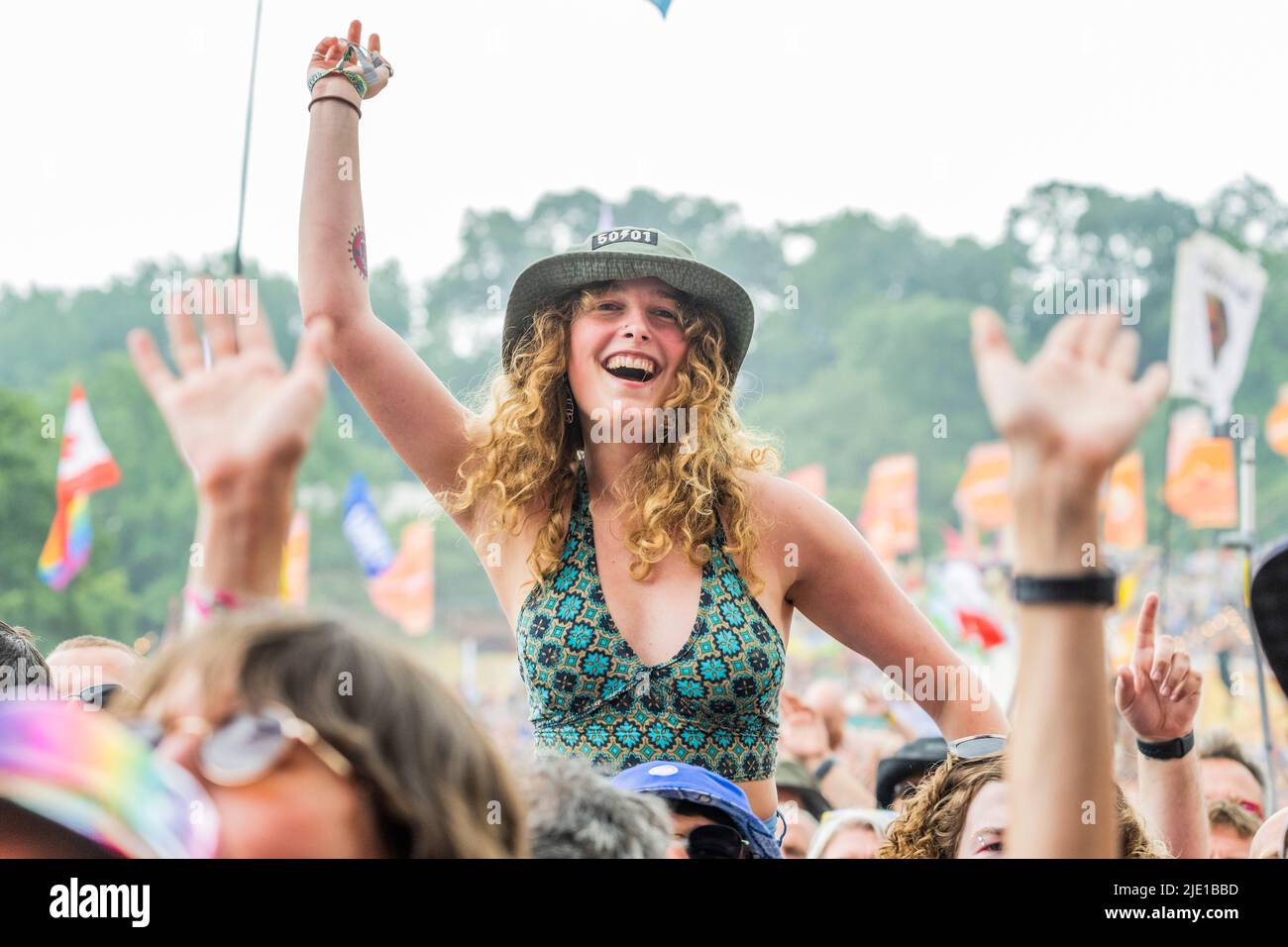 Glastonbury, UK. 24th June, 2022. Wet Leg play the Park Stage to a huge