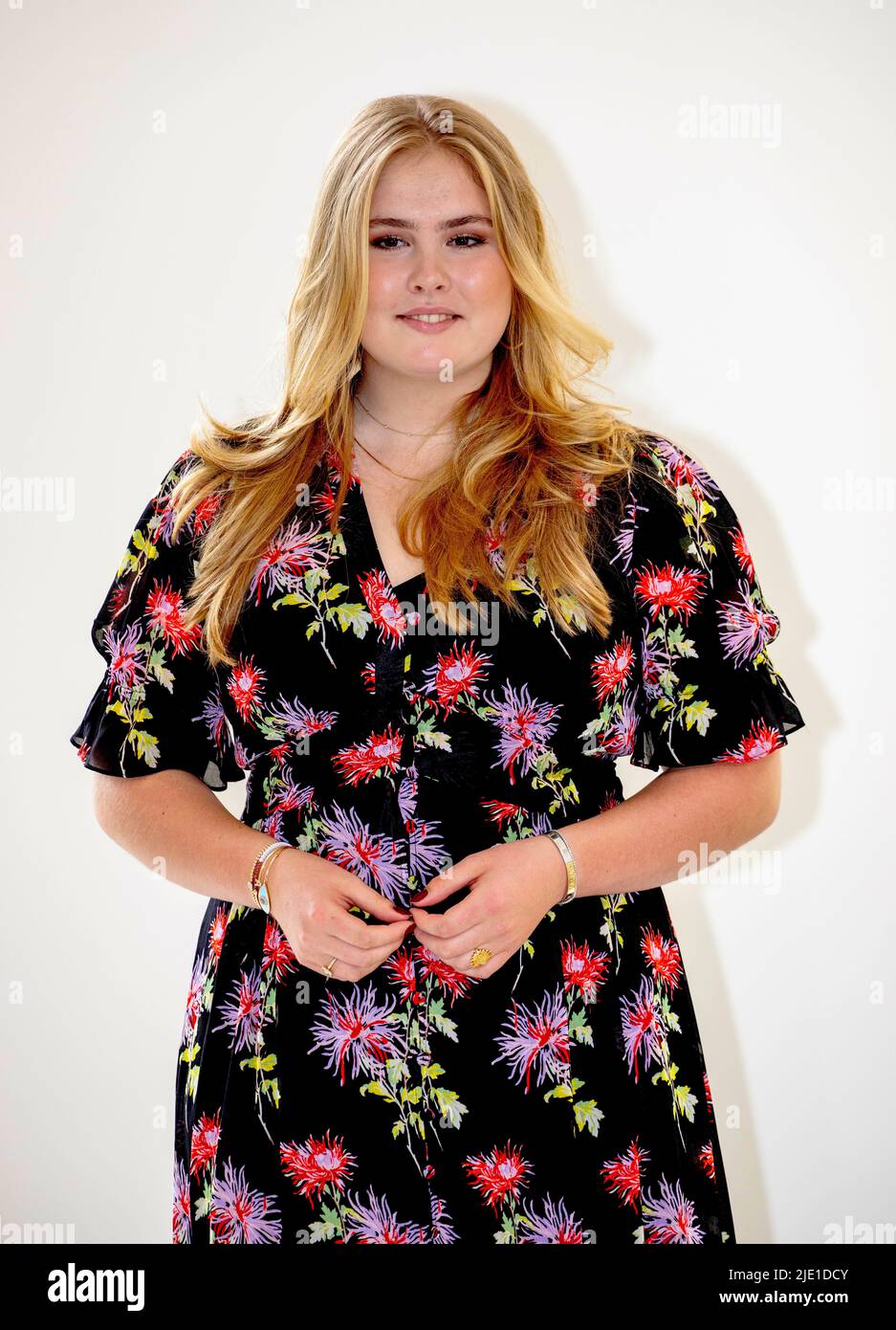 The Hague, Niederlande. 24th June, 2022. Princess Amalia of The Netherlands  at the Palace Noordeinde in The Hague, on June 24, 2022, posing for the  media during the annual photo session Credit: