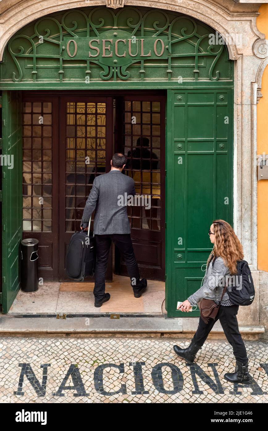 entry of the building of O Século a Portuguese daily newspaper
