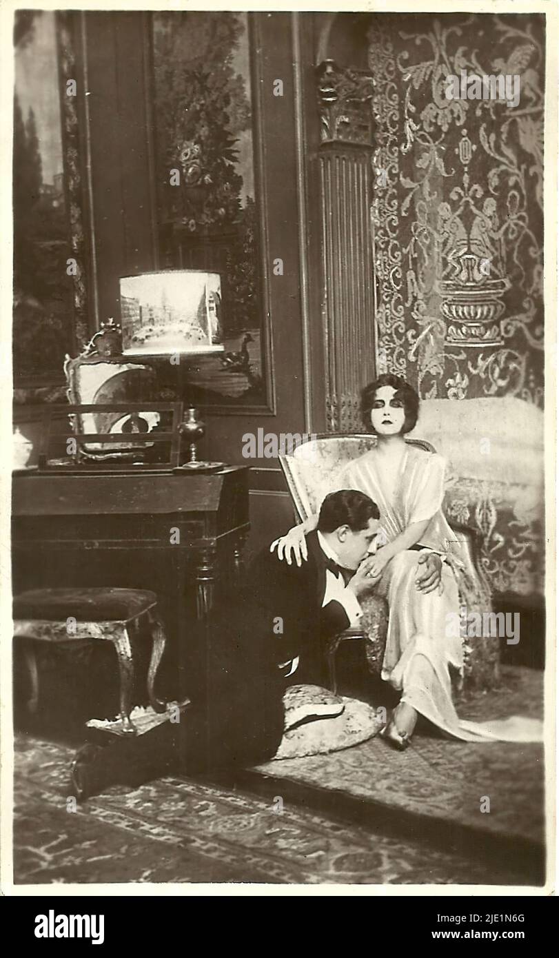 Idillio tragico hires stock photography and images Alamy