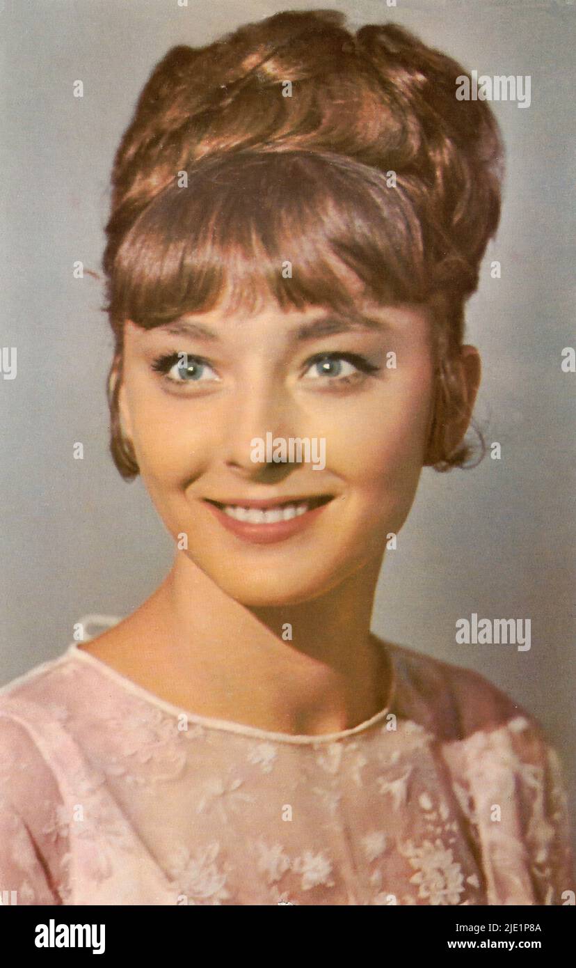 Anastasiya Vertinskayaning yalangoch fotosurati