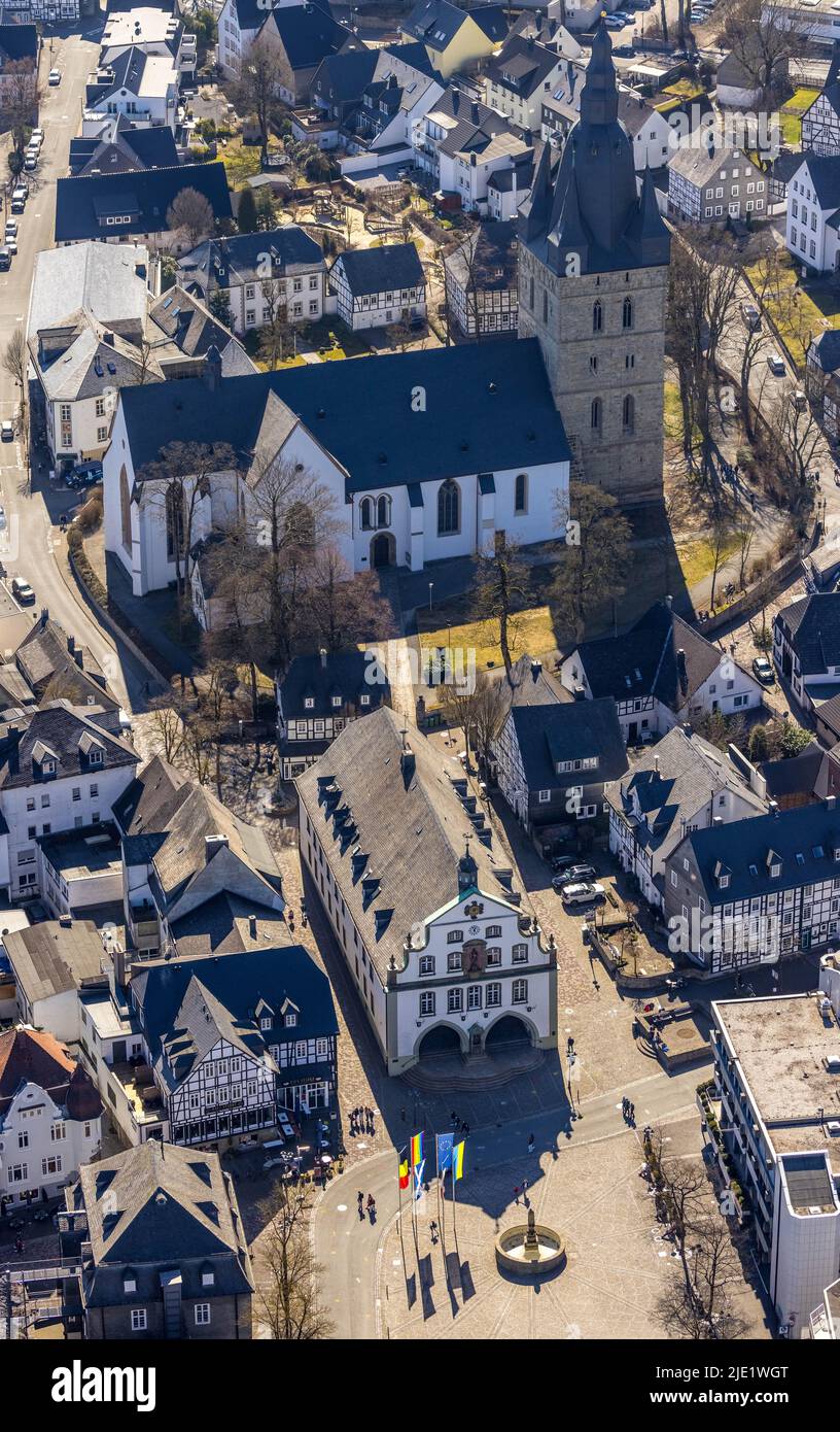 Aerial view, Brilon town , Luftbild, Rathaus Brilon und kath. Propsteikirche in Brilon, Sauerland, Nordrhein-Westfalen, Deutschland, 2 Brücken über di Stock Photo