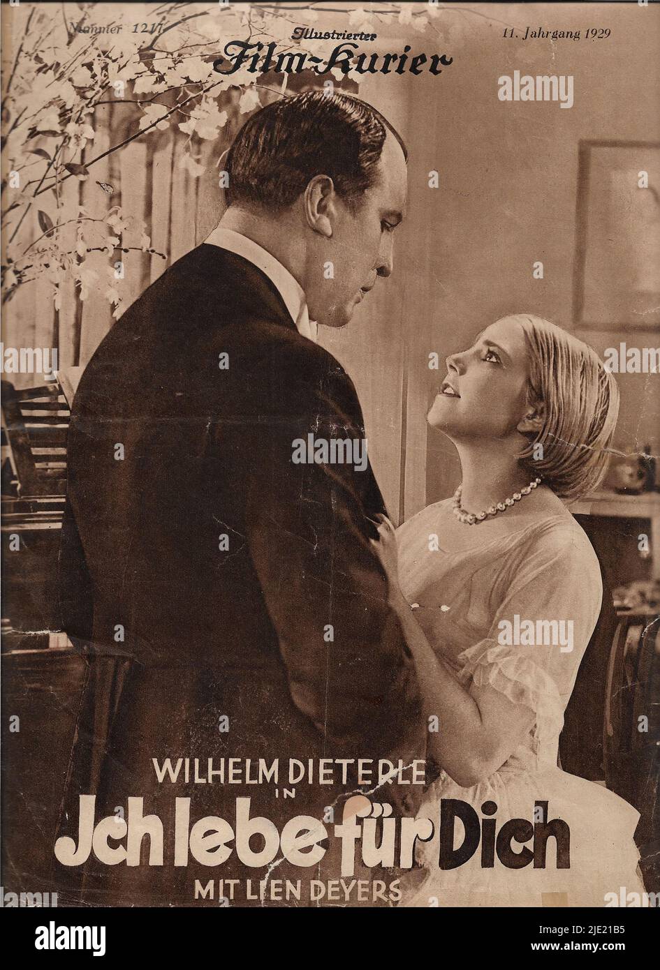 Portrait of Lien Deyers and William Dieterle in Ich lebe für dich (1929) - German weimar era cinema (1918 - 1935) Stock Photo