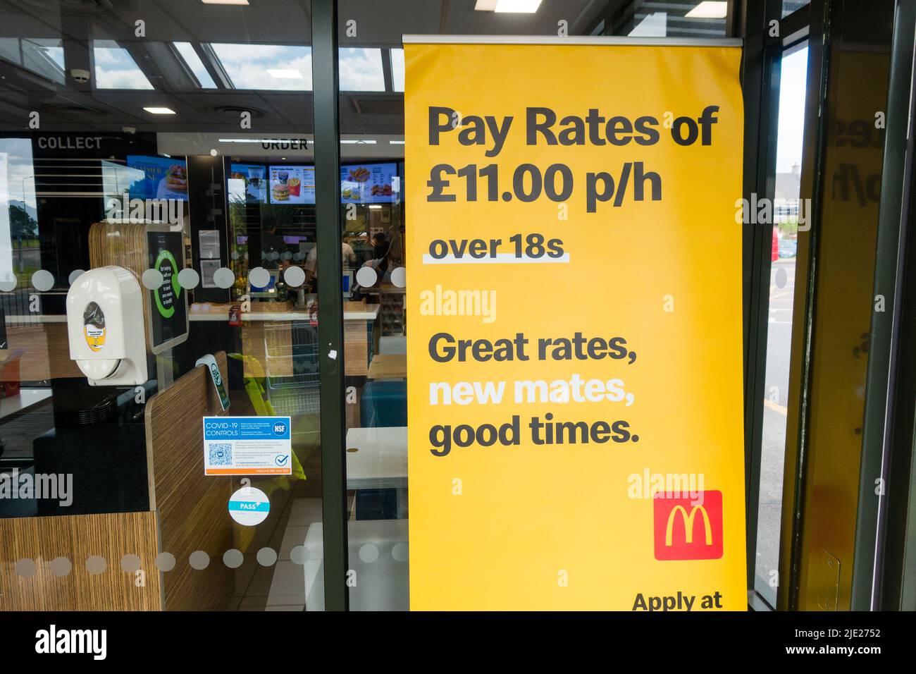 Mcd pay rates hires stock photography and images Alamy