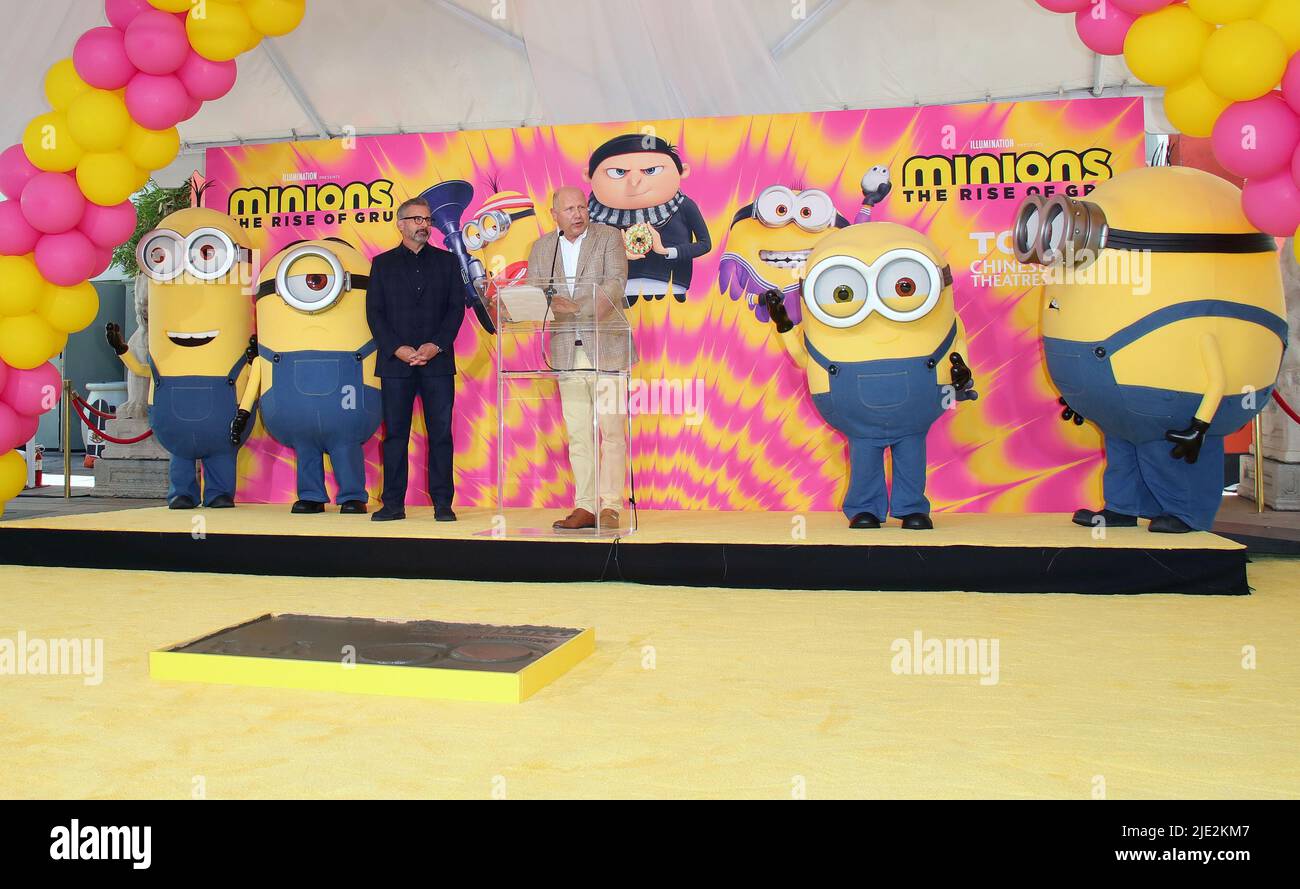 Hollywood, USA. 24th June, 2022. Kevin the Minion, Chris Meledandri, Steve Carell, Bob The Minion, Stuart the Minion, Otto the Minion arrives at Illumination s Minions placed their hands and feet in cement at the TCL Chinese Theatre in Hollywood, CA on Friday June 23, 2022 . (Photo By Juan Pablo Rico/Sipa USA) Credit: Sipa USA/Alamy Live News Stock Photo