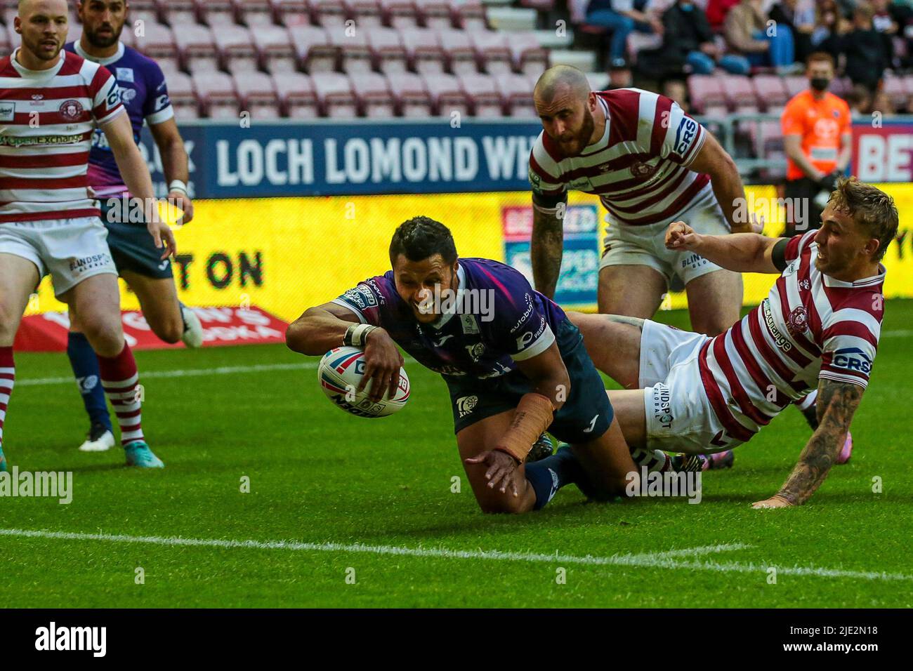 Try Toulouse during the Betfred Super League match between Wigan and Toulouse at the DW Stadium, Wigan on 24 June 2022. Photo by Simon Hall. Editorial use only, license required for commercial use. No use in betting, games or a single club/league/player publications. Credit: UK Sports Pics Ltd/Alamy Live News Stock Photo