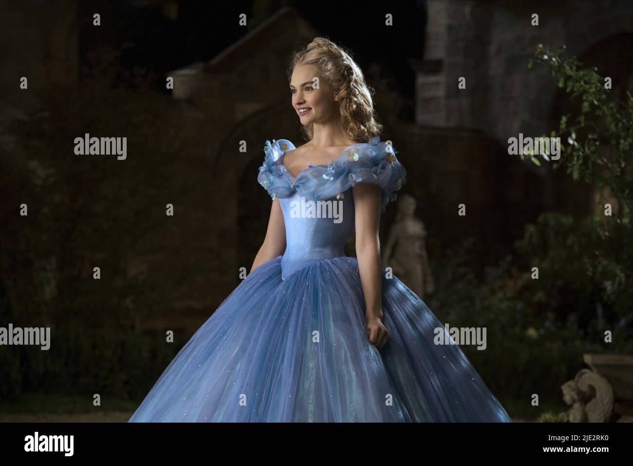 LILY JAMES CINDERELLA 2015 Stock Photo Alamy LILY JAMES CINDERELLA 2015 Stock Photo Alamy