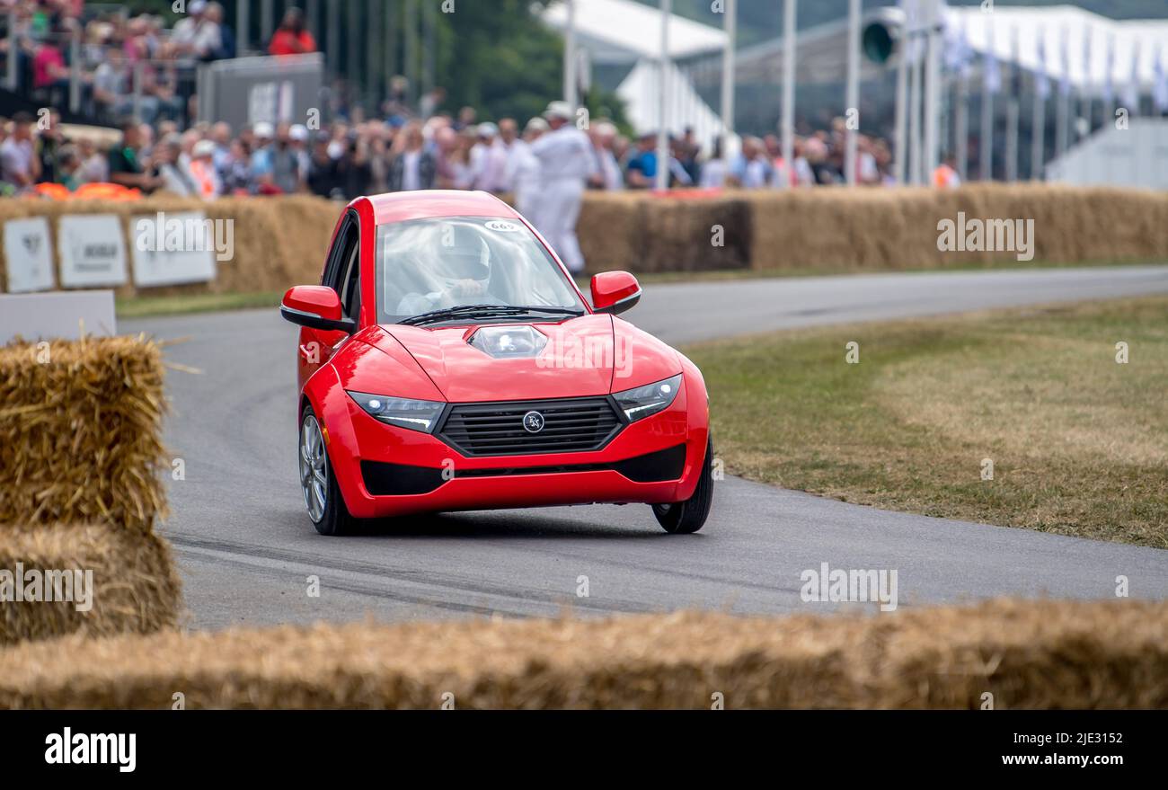 Goodwood, UK. 23rd June, 2022. Electra Meccanica Solo takes on the hill at the Goodwood Festival Of Speed at the Goodwood Circuit, Goodwood, UK on 23 June 2022. Photo by Phil Hutchinson. Editorial use only, license required for commercial use. No use in betting, games or a single club/league/player publications. Credit: UK Sports Pics Ltd/Alamy Live News Stock Photo
