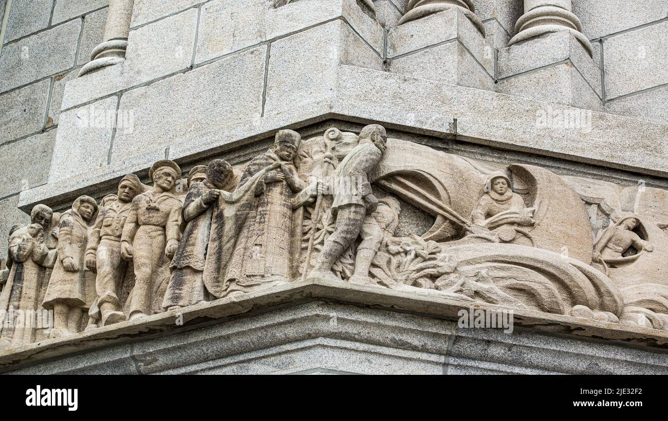 Sainte anne de beaupre, Canada May 24 2022 Front facade and statue
