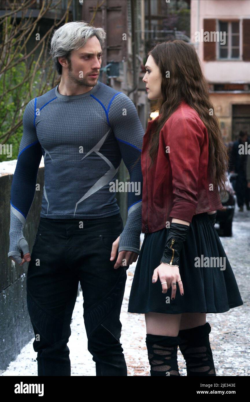 AARON TAYLOR-JOHNSON, ELIZABETH OLSEN, AVENGERS: AGE OF ULTRON, 2015 Stock Photo