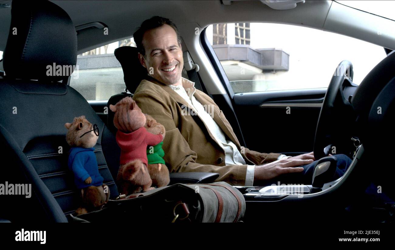 SIMON, ALVIN, THEODORE, JASON LEE, ALVIN AND THE CHIPMUNKS THE ROAD