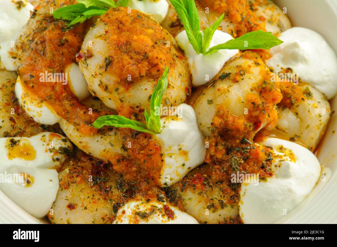 Turkish Manti with souce closeup Stock Photo Alamy