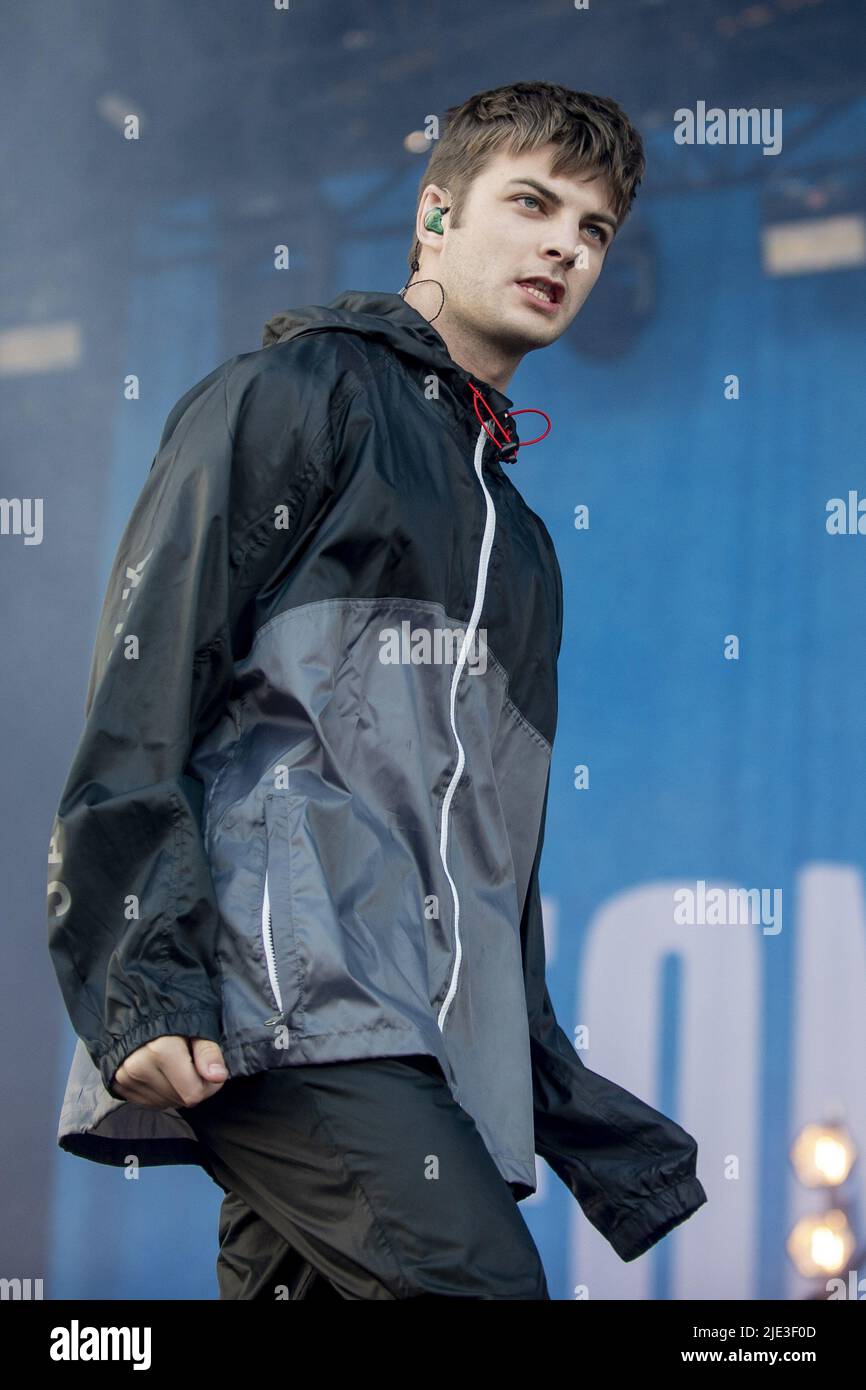 PORTSMOUTH, ENGLAND: Fontaines D.C. perform on stage during day 3 of the Victorious Festival Featuring: Grian Chatten Where: Portsmouth, United Kingdom When: 29 Aug 2021 Credit: Neil Lupin/WENN Stock Photo