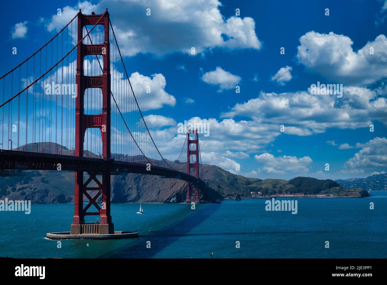 The famous Golden Gate Bridge in San Francisco Bay Stock Photo - Alamy