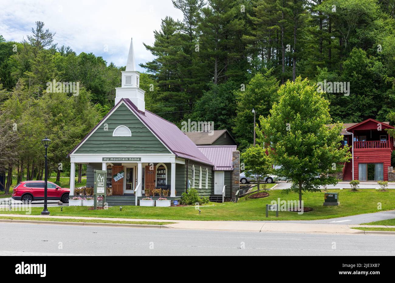 BLOWING ROCK, NC, USA-20 JUNE 2022: My Mountain Home, home decor shop on US 321, with residence seen in back. Stock Photo