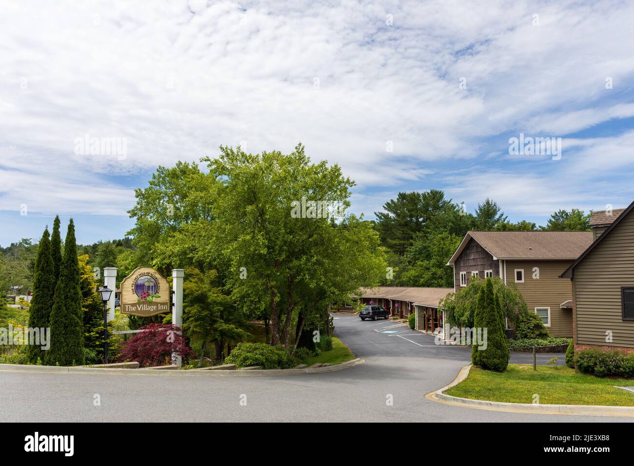 BLOWING ROCK, NC, USA-20 JUNE 2022: The Village Inns of Blowing Rock on US 321. Stock Photo