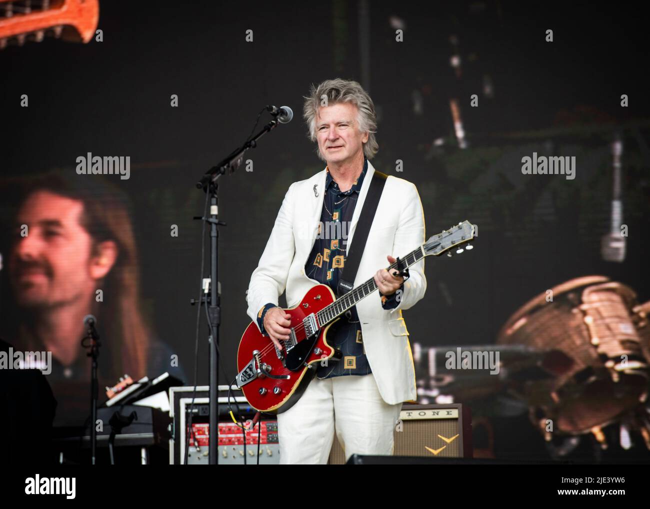 Glastonbury, UK. 24th June 2022. Neil Finn from Crowded House performs on the Pyramid Stage at Glastonbury Festival, at Worthy Farm in Somerset. Picture date: Friday June 24, 2022. Photo credit should read: David Jensen/Empics/Alamy Live News Stock Photo
