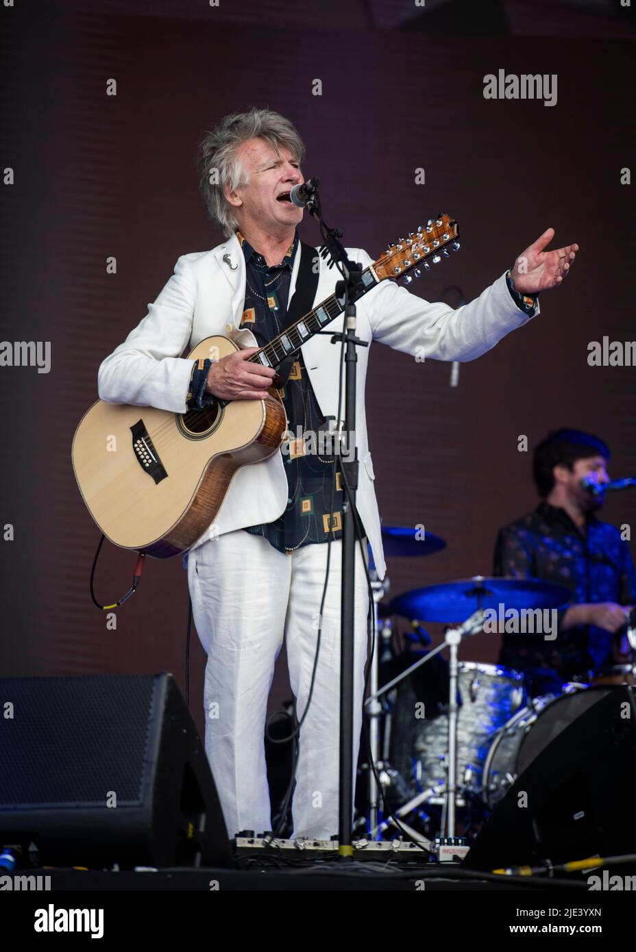 Glastonbury, UK. 24th June 2022. Neil Finn from Crowded House performs on the Pyramid Stage at Glastonbury Festival, at Worthy Farm in Somerset. Picture date: Friday June 24, 2022. Photo credit should read: David Jensen/Empics/Alamy Live News Stock Photo