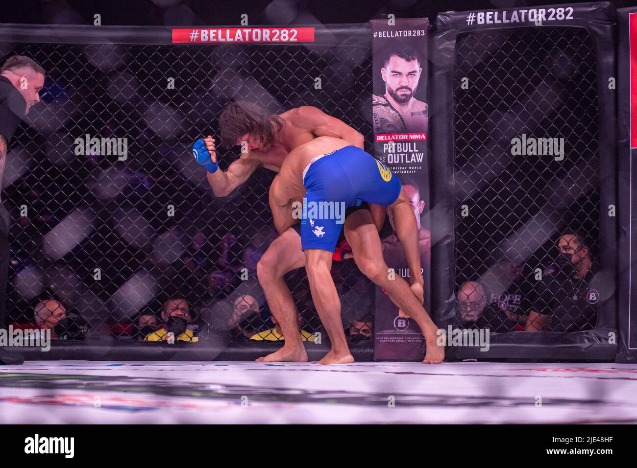 Uncasville, CT, Uncasville, CT, USA. 24th June, 2022. Uncasville, CT - JUNE 24: Aaron Jeffery wins via 2nd round TKO at Bellator 282 on June 24, 2022 at Mohegan Sun Casino in Uncasville, CT, United States. (Credit Image: © Matt Davies/PX Imagens via ZUMA Press Wire) Credit: ZUMA Press, Inc./Alamy Live News Stock Photo