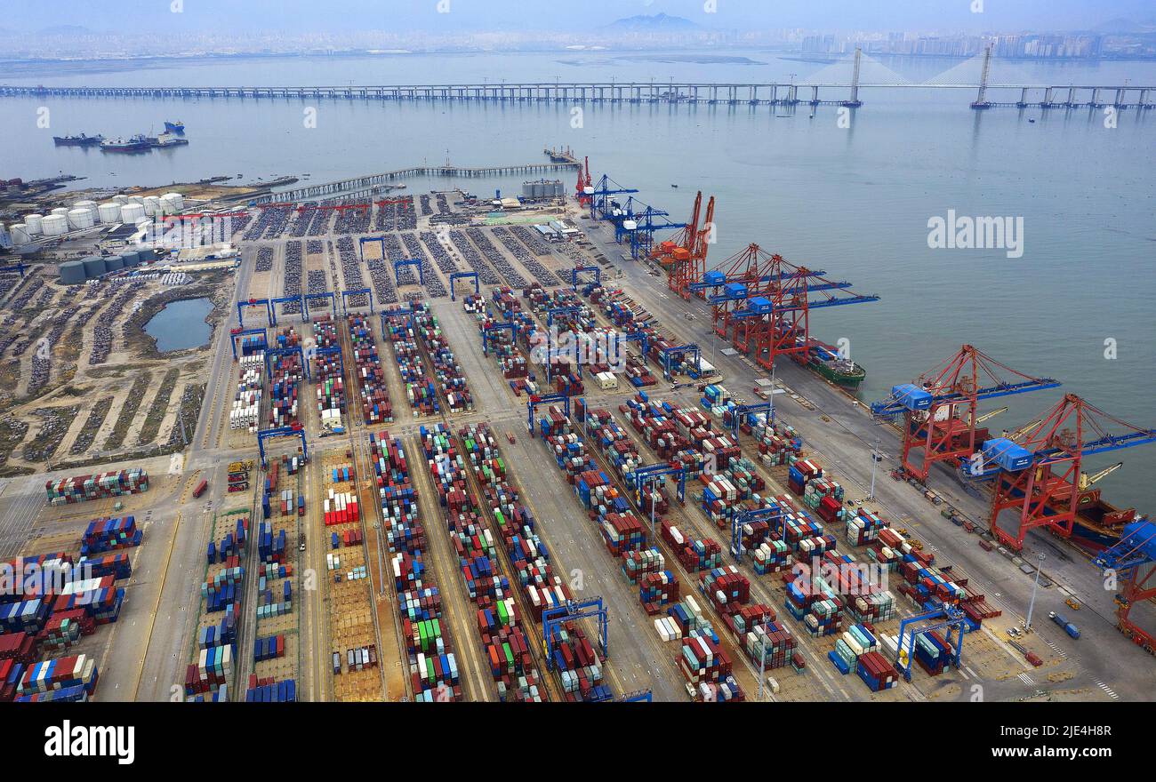 Deep water wharf hi-res stock photography and images - Alamy