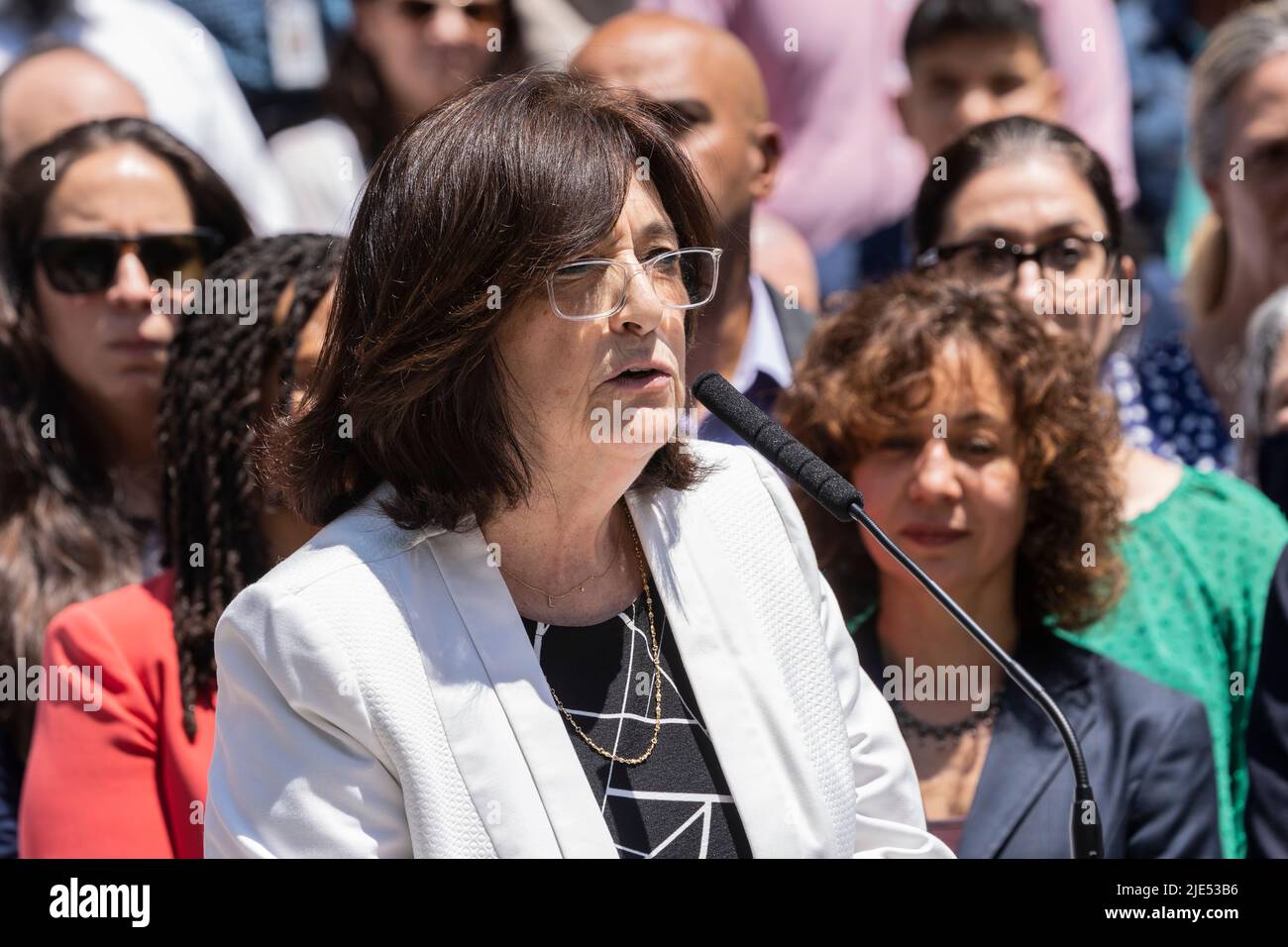 Lorraine grillo hires stock photography and images Alamy