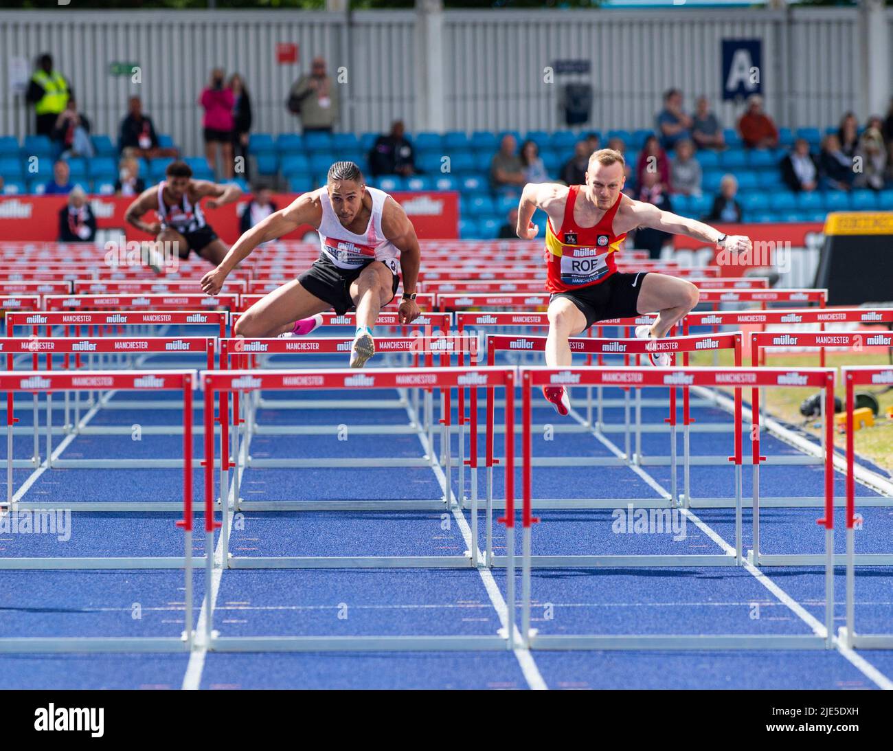 Manchester, UK. 25th June 2022. 25-6-2022: Day 2 Elliot Thompson during ...