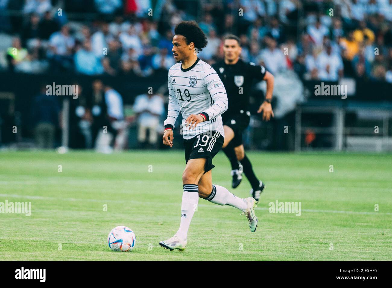 Mönchengladbach, Borussia-Park, 14.06.22: Leroy Sane (Germany) am Ball beim Länderspiel zwischen Deutschland vs. Italien.  Foto: pressefoto Mika Volkm Stock Photo