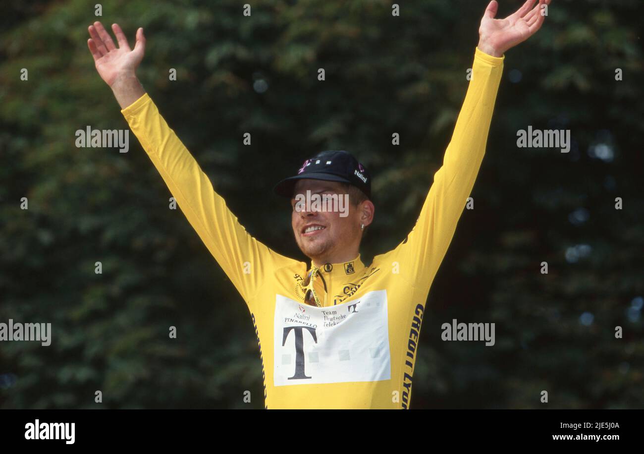 Paris, Deutschland. 30th June, 2017. Exactly 25 years ago, Jan Ullrich won the Tour de France France, historic victory, icon of sport in Germany firo: Tour de France 1997 cycling winner of the tour award ceremony in the yellow jersey Jan Ullrich Team Telekom in Paris Credit: dpa/Alamy Live News Stock Photo