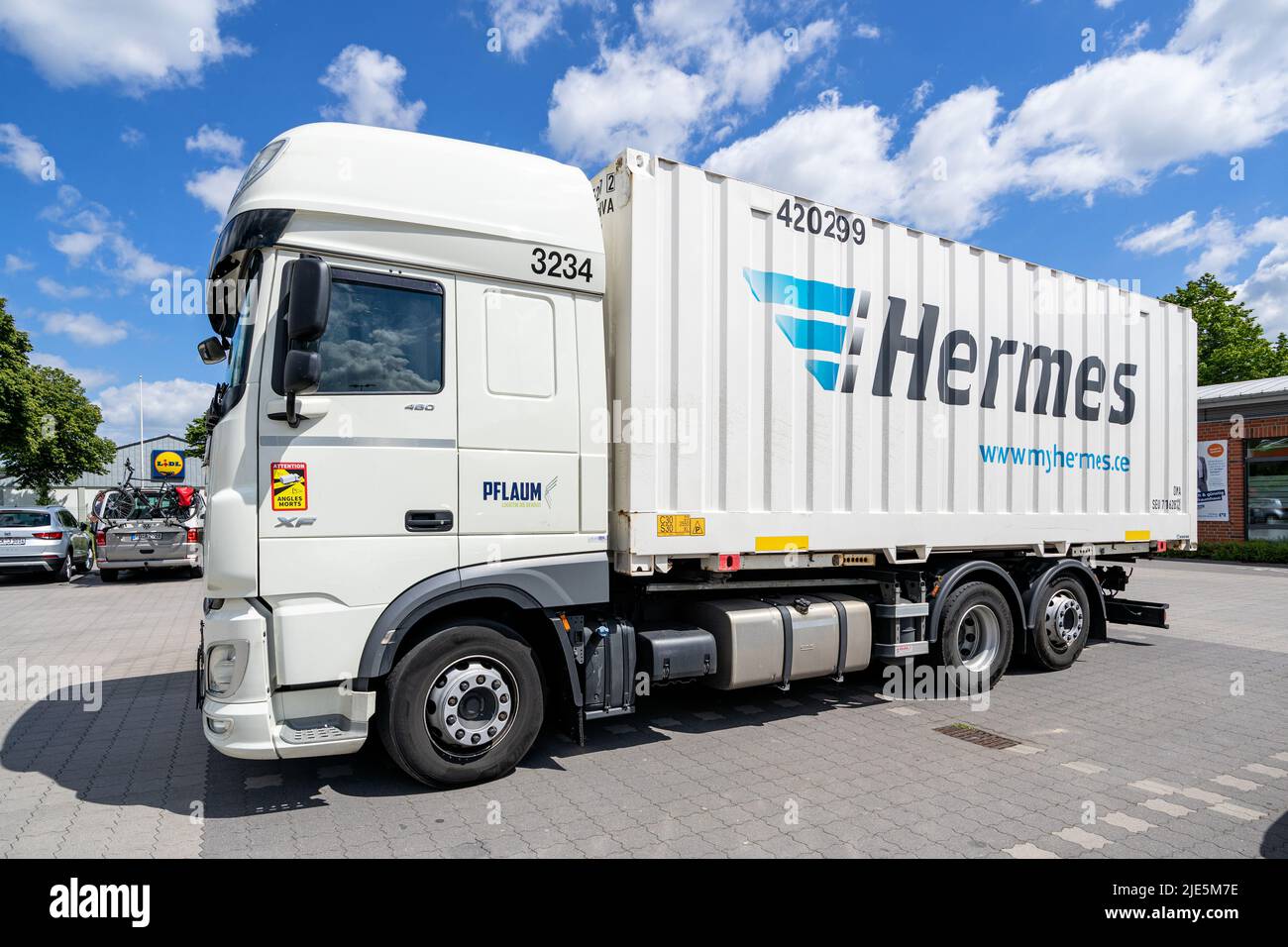 Pflaum DAF XF truck with Hermes swap body Stock Photo