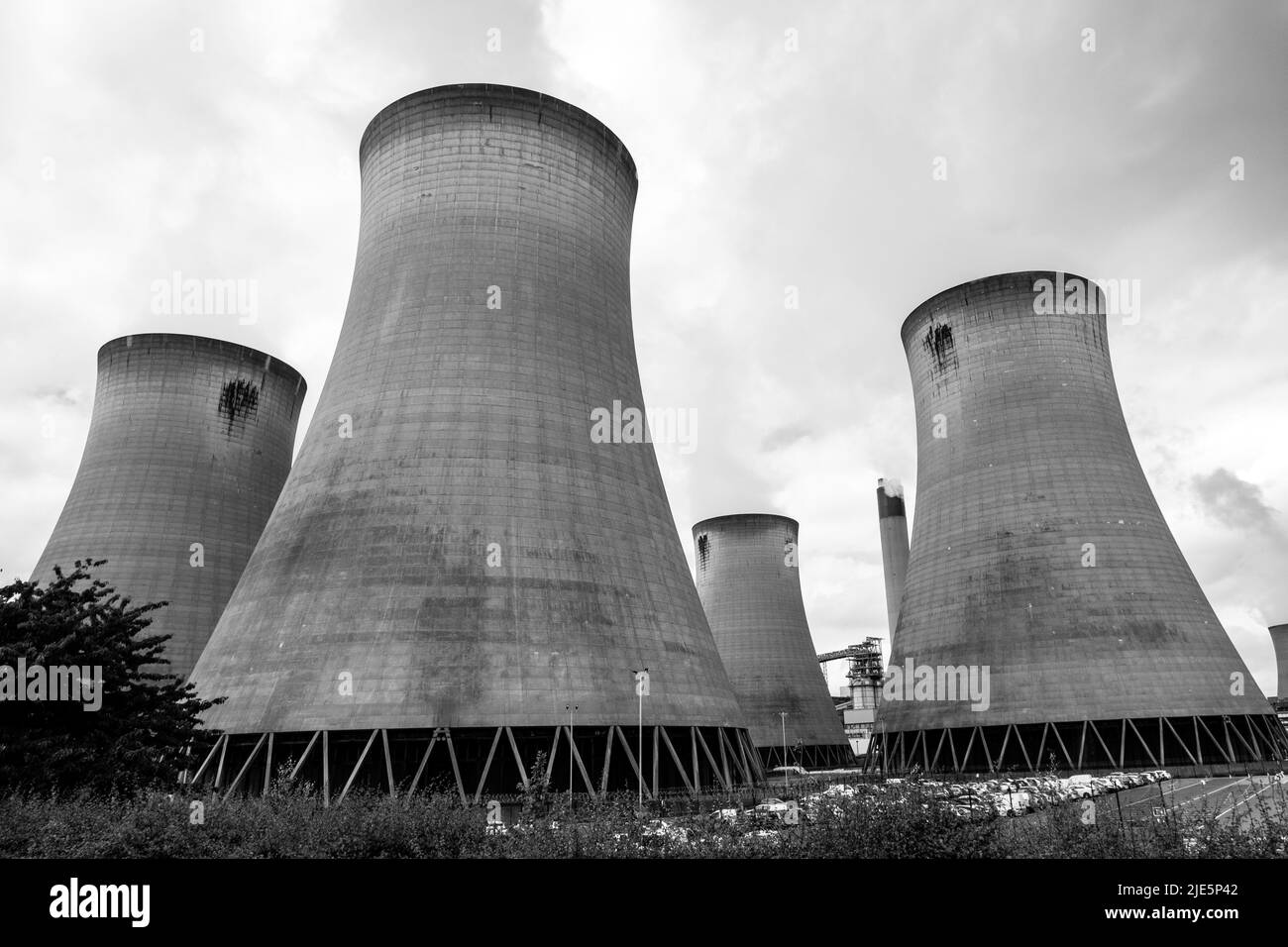 Drax Cooling Towers, Drax power station, black and white, power station in North Yorkshire, England, UK. Stock Photo
