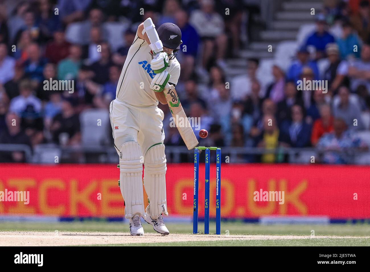 Leeds, UK. 25th June, 2022. Tom Latham of New Zealand in action during the game in Leeds, United Kingdom on 6/25/2022. (Photo by Mark Cosgrove/News Images/Sipa USA) Credit: Sipa USA/Alamy Live News Stock Photo