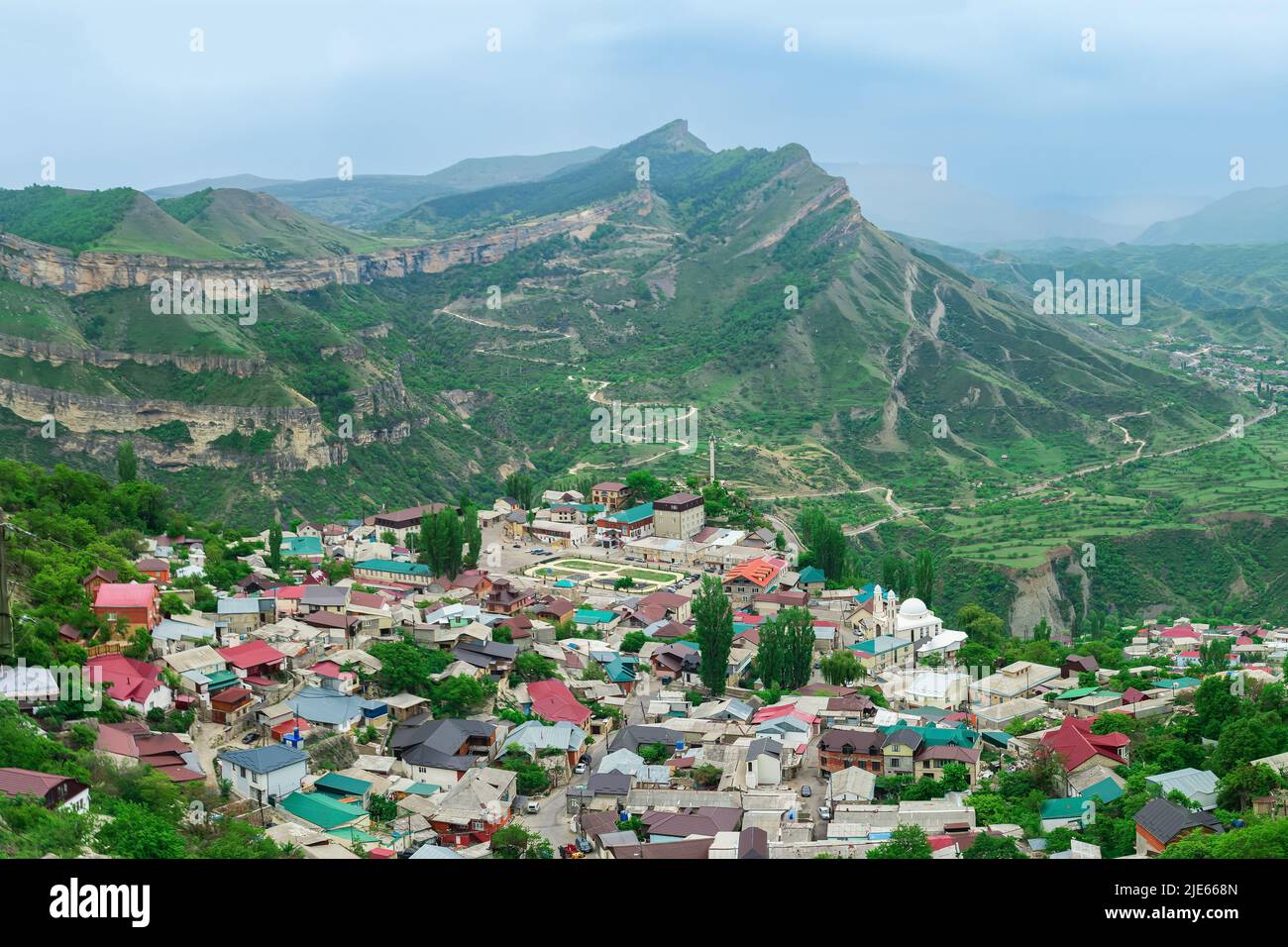Где находится гуниб. Гуниб горное село в дагестане. Гунибское плато дагестан. Орлиное гнездо дагестан гуниб. Дагестан гуниб каньон.