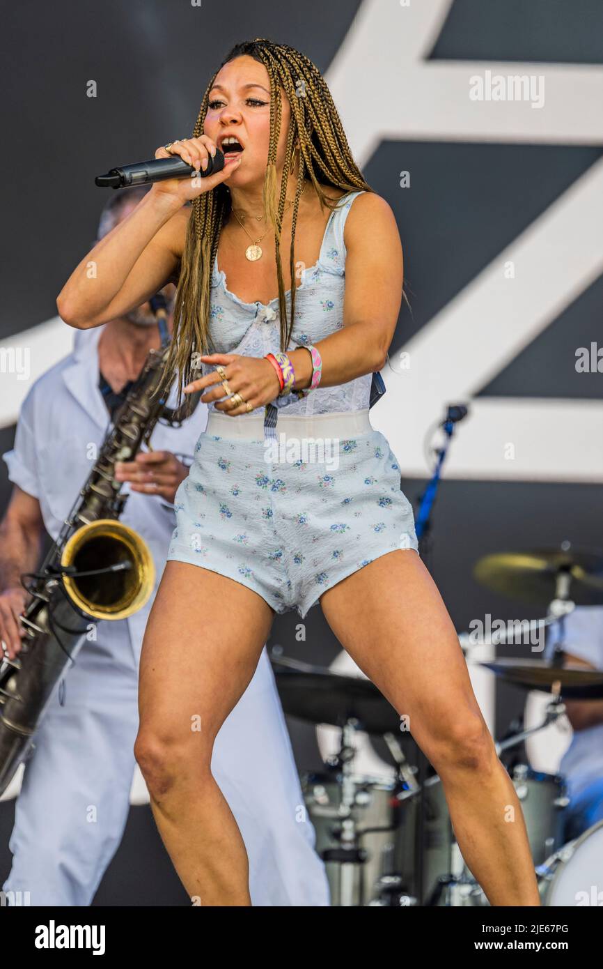 Sophia urista hi-res stock photography and images - Alamy