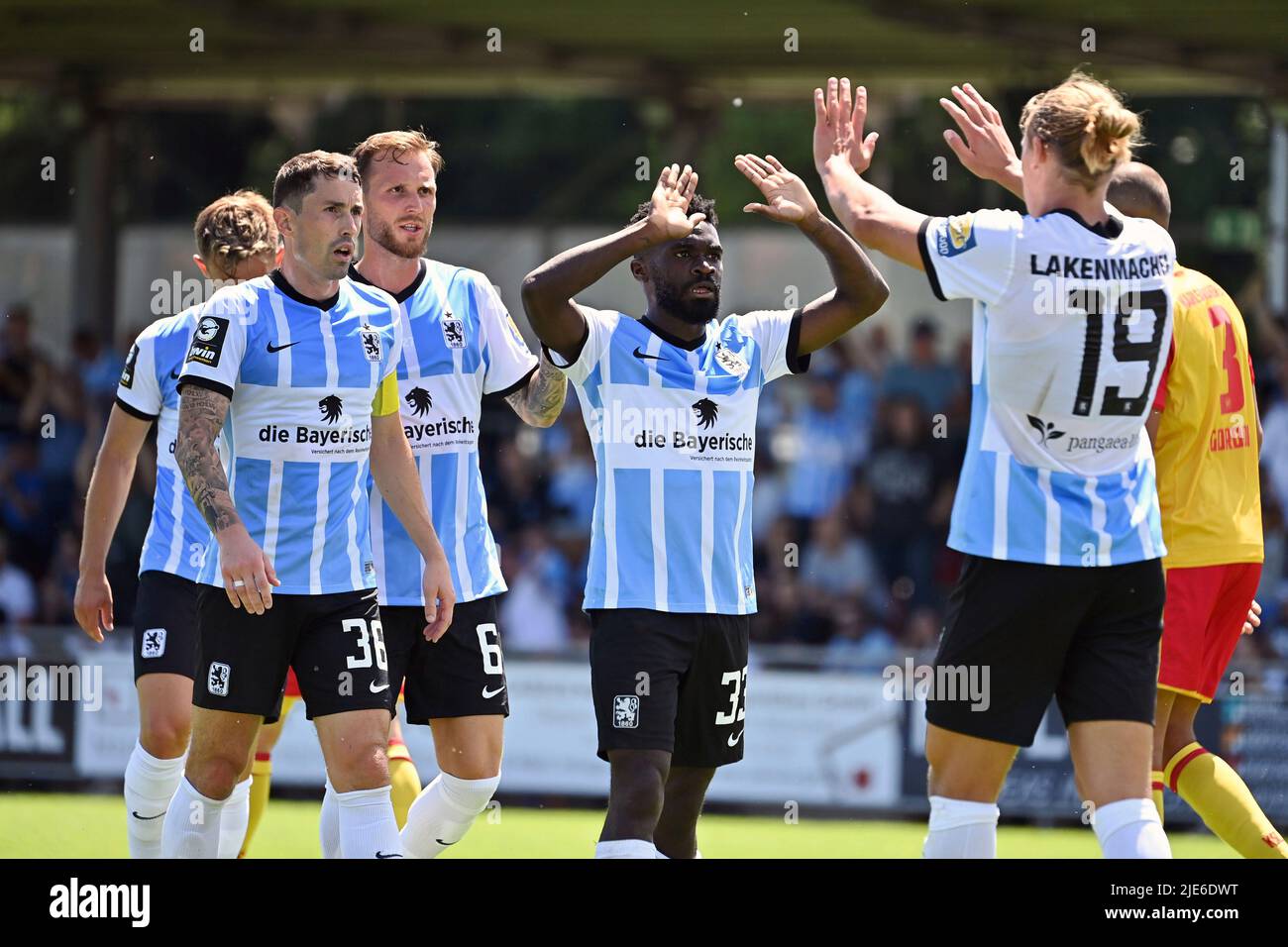 Munich, Deutschland. 30th Oct, 2021. Merveille BIANKADI (TSV Munich 1860),  action, duels versus KENNETH SCHMIDT (SC FREIBURG II). Soccer 3rd league,  Liga3, TSV Munich 1860-SC Freiburg II 6-0 on 10/30/2021 in Muenchen