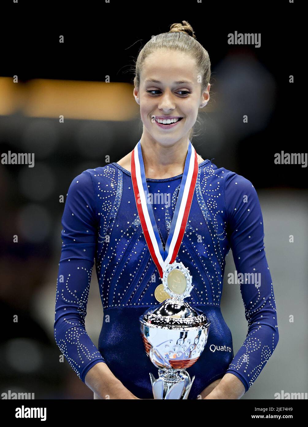 2021-06-25 20:34:22 ROTTERDAM - Dutch champion Naomi Visser during the  award ceremony of the all-round final ladies of the Dutch Gymnastics The  Finals in Ahoy. The national title fight is part of