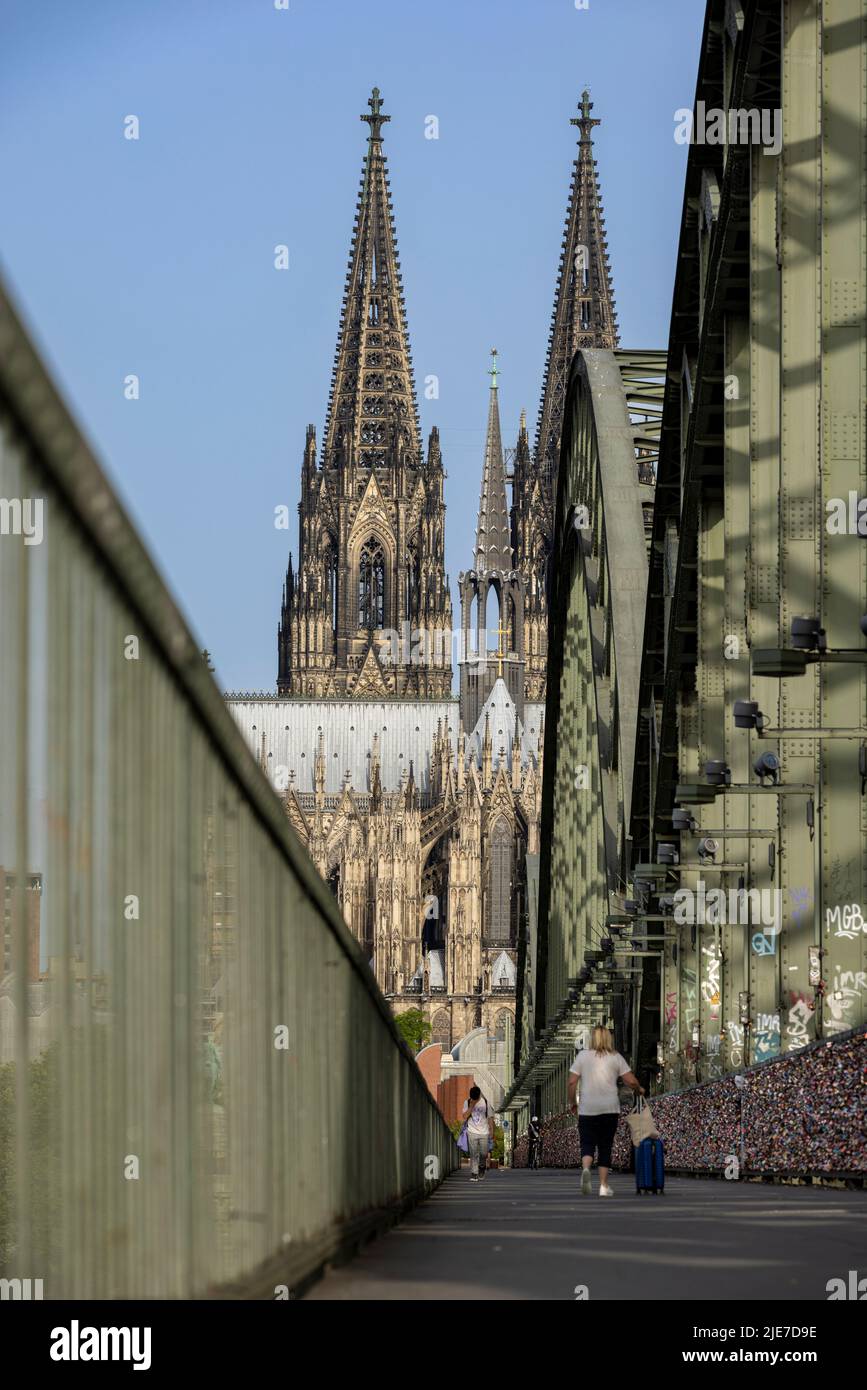 Cologne Cathedral majestically rising above city skyline Stock Photo ...
