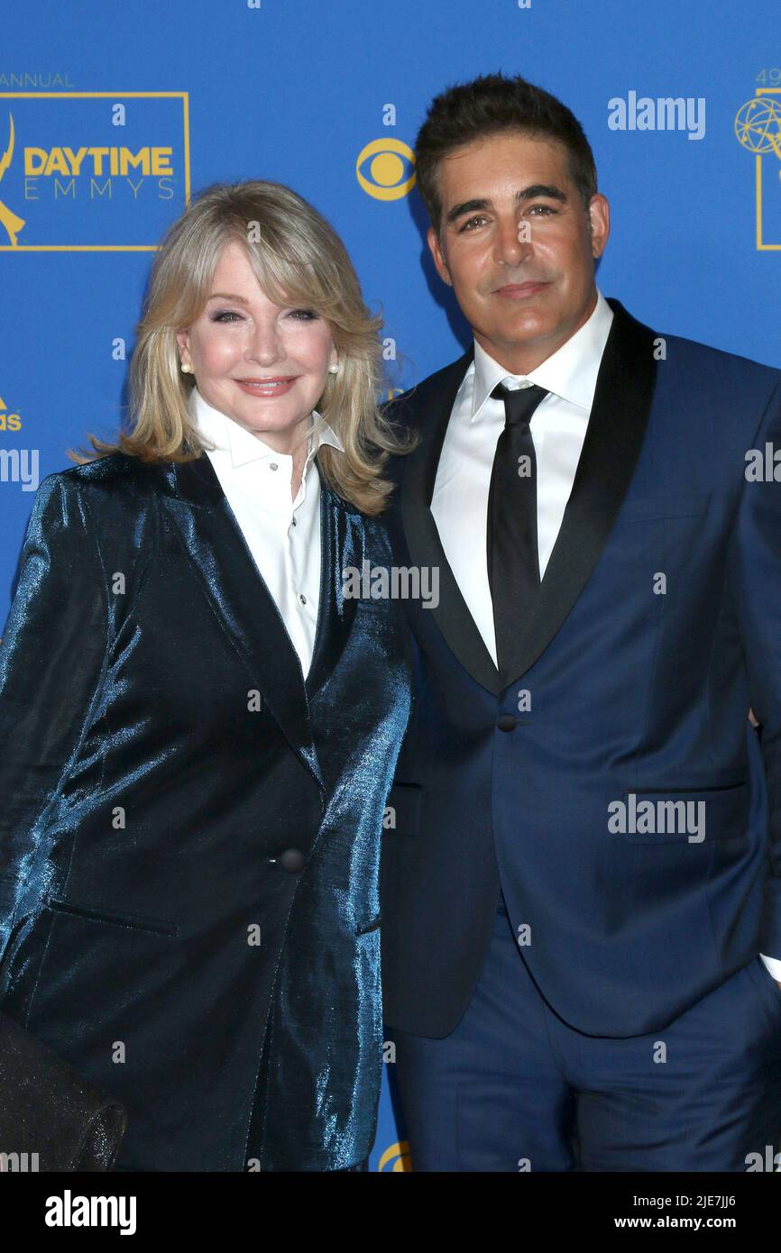 Pasadena, USA. 24th June, 2022. Deidre Hall, Galen Gering at the 49th Daytime Emmys Awards at Pasadena Convention Center on June 24, 2022 in Pasadena, CA (Photo by Katrina Jordan/Sipa USA) Credit: Sipa USA/Alamy Live News Stock Photo