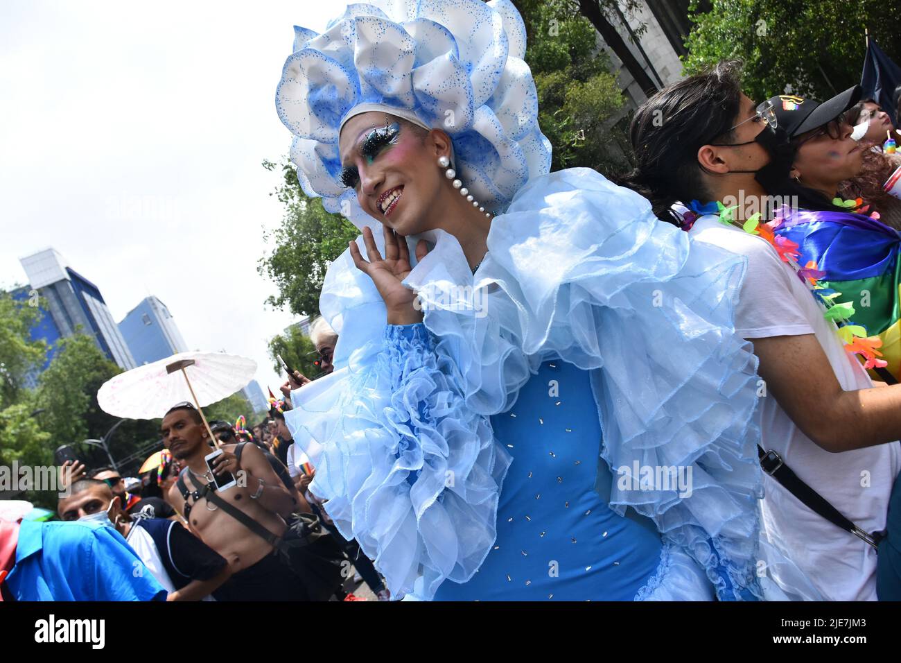 Mexico City, Mexico City, Mexico. 25th June, 2022. June 25, 2022, Mexico City, Mexico: A member of LGBBTTIQ community takes part during the colorful parade as part of the 44th annual pride march at Angel of Independence. people from all over the world join the worldwide celebration of pride and commemorate the stonewall riots. on June 25, 2022 in Mexico City, Mexico. (Credit Image: © Carlos Tischler/eyepix via ZUMA Press Wire) Credit: ZUMA Press, Inc./Alamy Live News Stock Photo