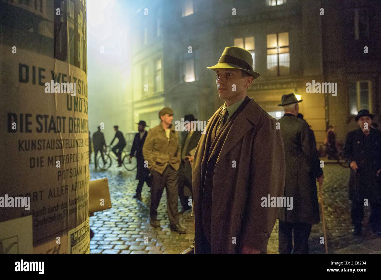 Babylon berlin 2017 hi-res stock photography and images - Alamy