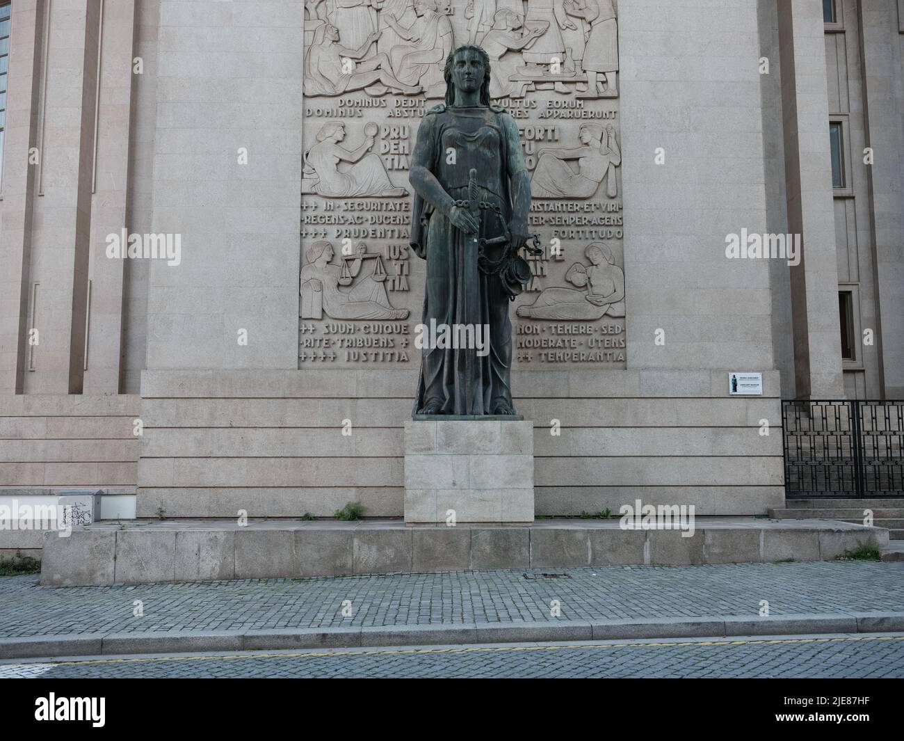 Justice statue porto hires stock photography and images Alamy