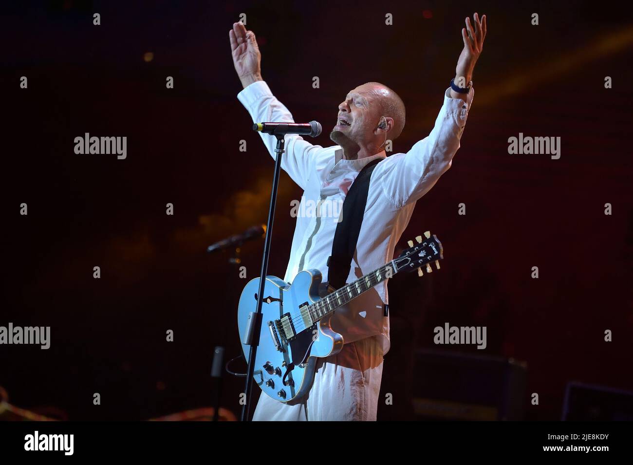 The Italian singer Biagio Antonacci during the recording of the TIM Summer Hits musical event conducted by Andrea Delogu and Stefano De Martino. A series of concerts in the Italian squares broadcast on Rai2. Piazza del Popolo (Rome) Italy, June 24, 2022 Stock Photo